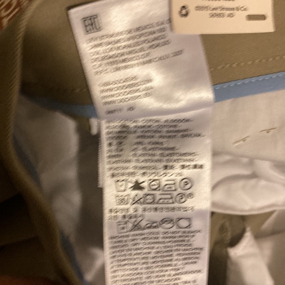 Dockers signature khaki color slim fit pants W34 32. 98% cotton. 2% elastine - Picture 8 of 10